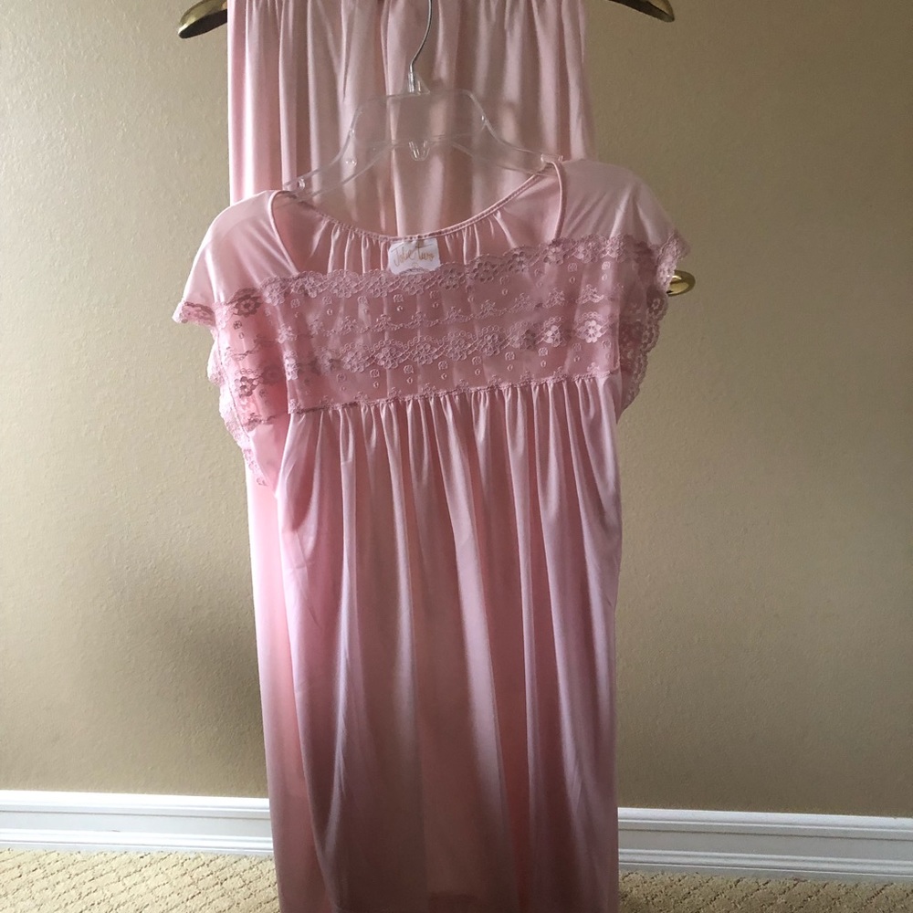 Lady’s 2 piece pajamas size petite